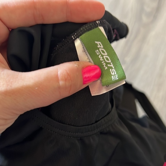 🏁 Roots one piece bathing suit size 6 - Picture 10 of 11